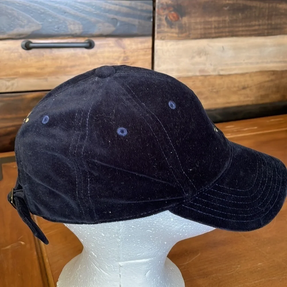 ADIDAS 6 Panel Velvet Feel Cap